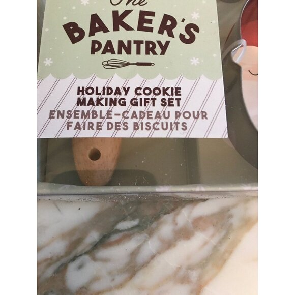 The Bakers Pantry Holiday Cookie Making Gift Set - Spatula Cutters & More - Picture 3 of 7